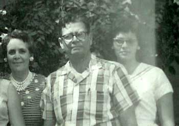 Lavon, Robert and Ardith Harrington - ca 1965