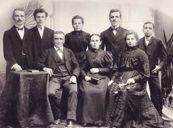 The Karndt Family - ca 1910